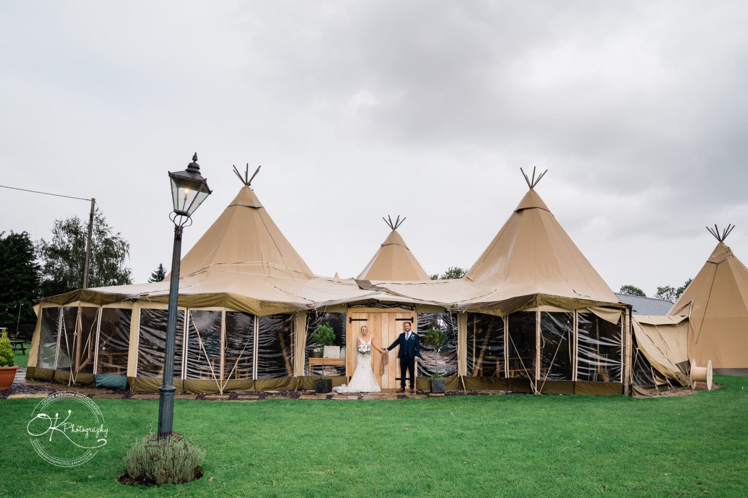 Wedding couple outside Bridge House Barn Wedding couple outside Bridge House Barn