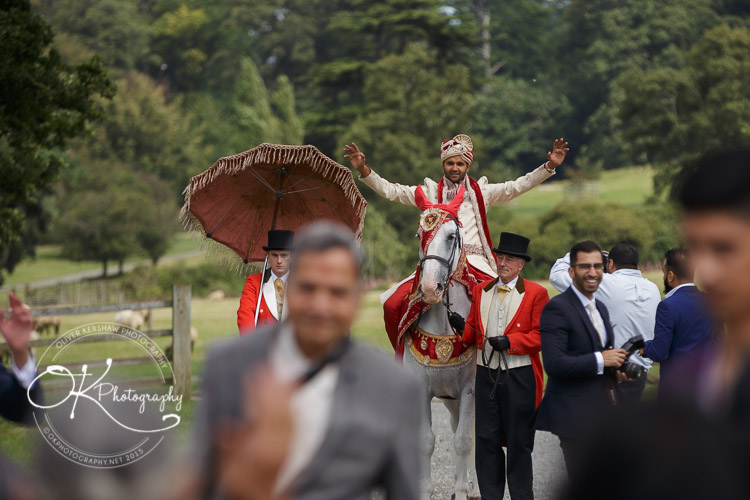 Grooms entrance on the horse