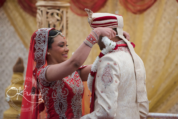 indian ceremony exchange of flower garlands